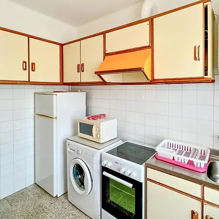 3 Bedroom In Apartment *
